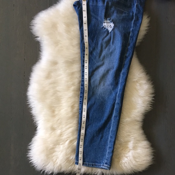 GAP Girlfriend Vintage Mid-Rise Medium Indigo Distressed Jeans, 30r ❤️ - Picture 10 of 15